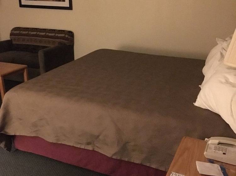 ホテル Moose Lake Lodge & Suites