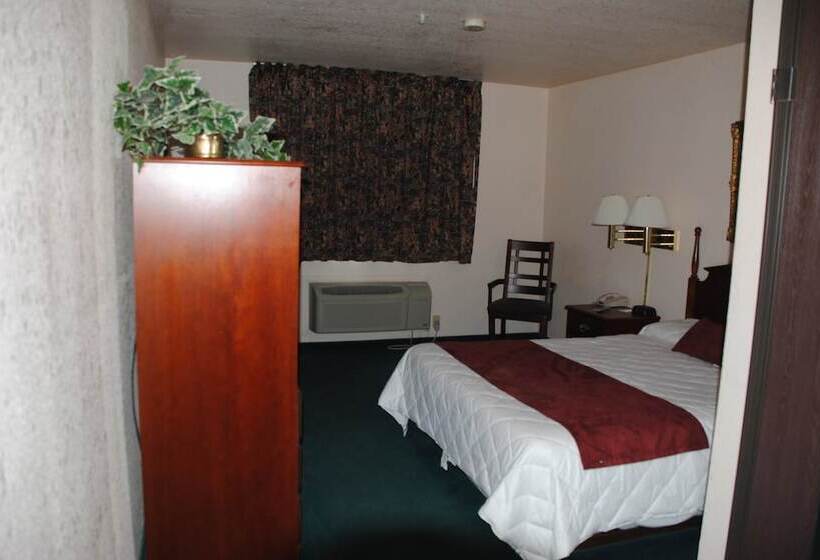 فندق Super 8 By Wyndham Madison In