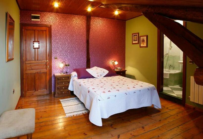 فندق Villa De Luarca