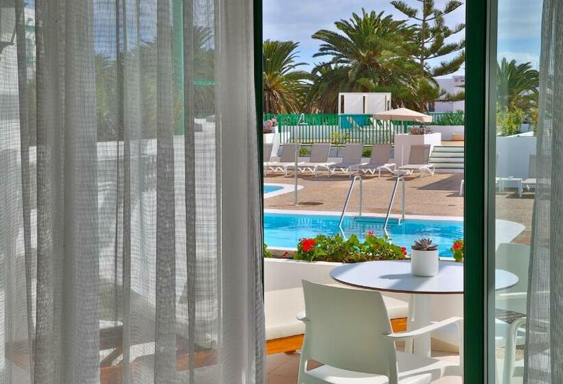 Nazaret Apartments