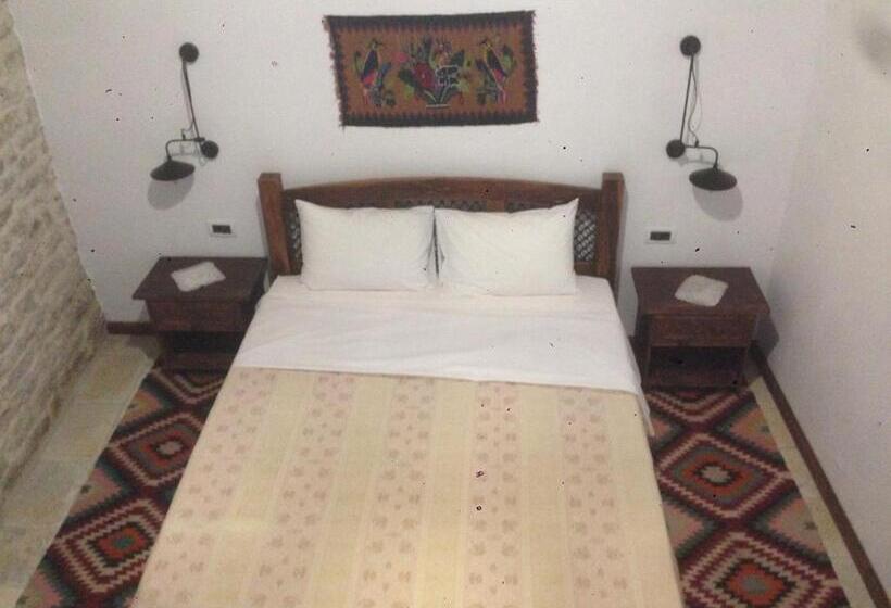 بنسيون Konaku Guest House