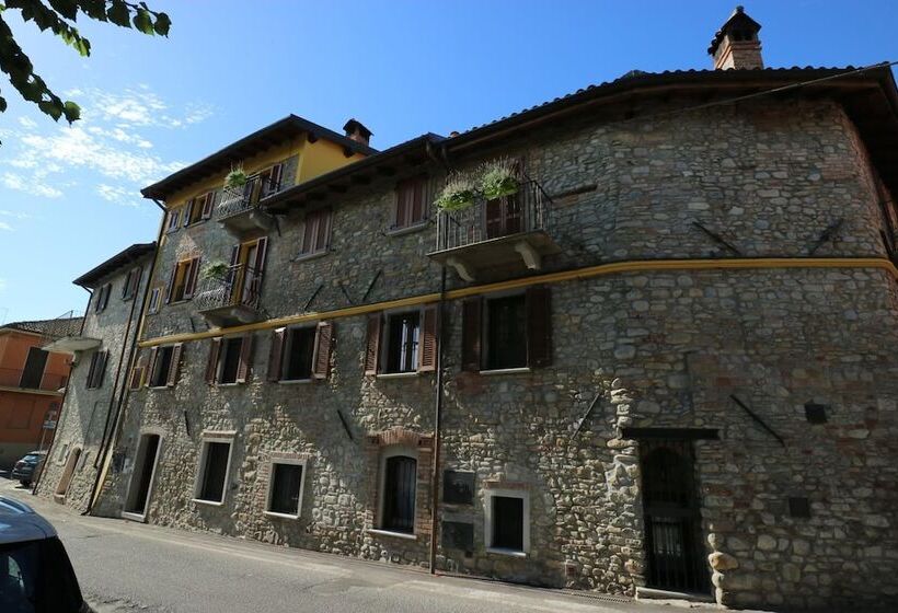 هتل B&b La Corte Suites