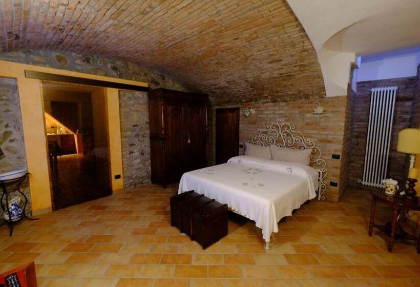 هتل B&b La Corte Suites