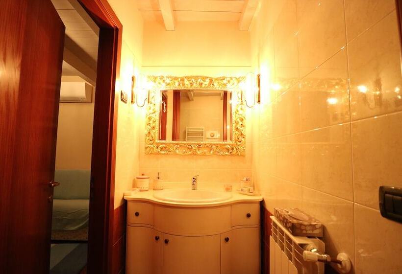 هتل B&b La Corte Suites