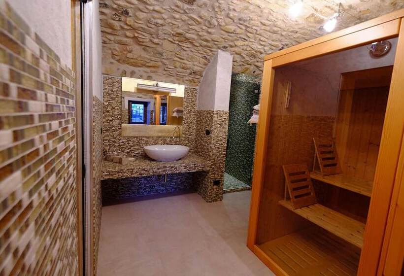 هتل B&b La Corte Suites