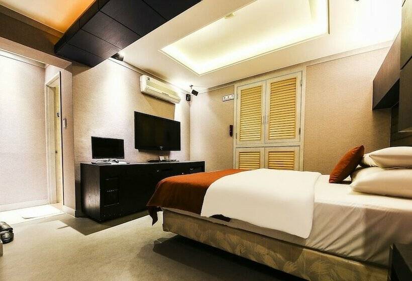 Hotel On