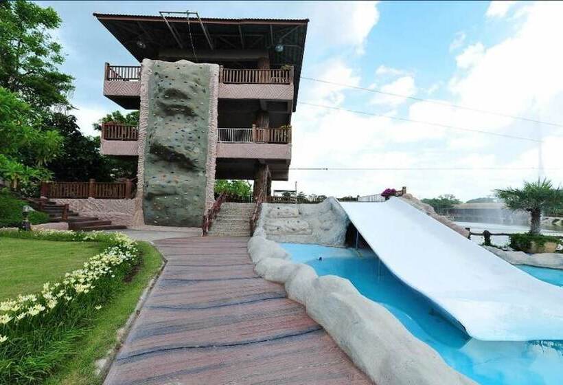 Chart Thip Resort