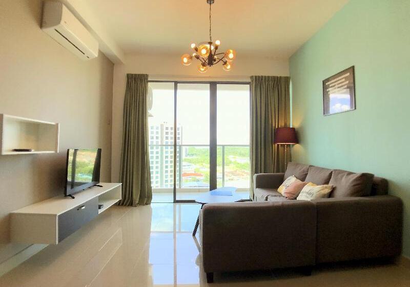 Отель One Amerin Mall & Suites