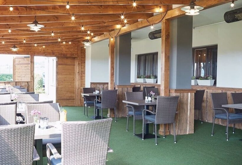 هتل Penzion Archery