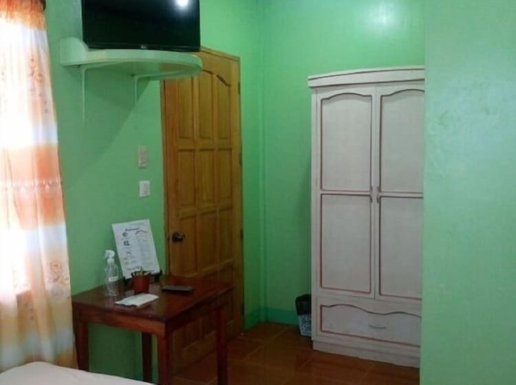ホテル Reddoorz At July S Haven Seaside Pension Camiguin