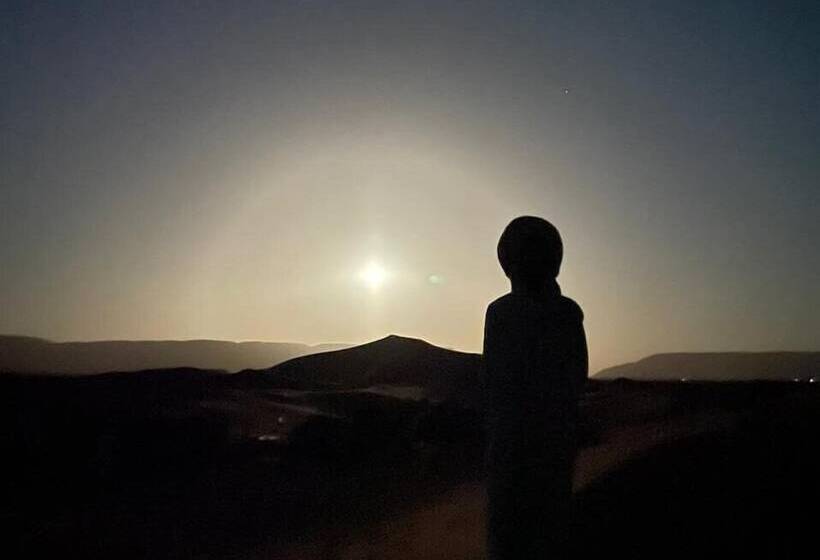 هتل Tinfou Desert Camp