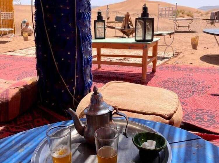 هتل Tinfou Desert Camp