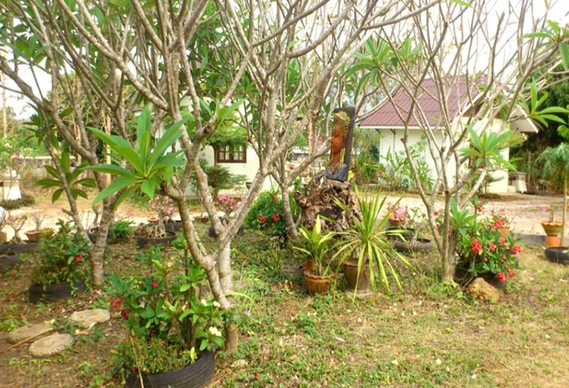 Suanlamyai Resort