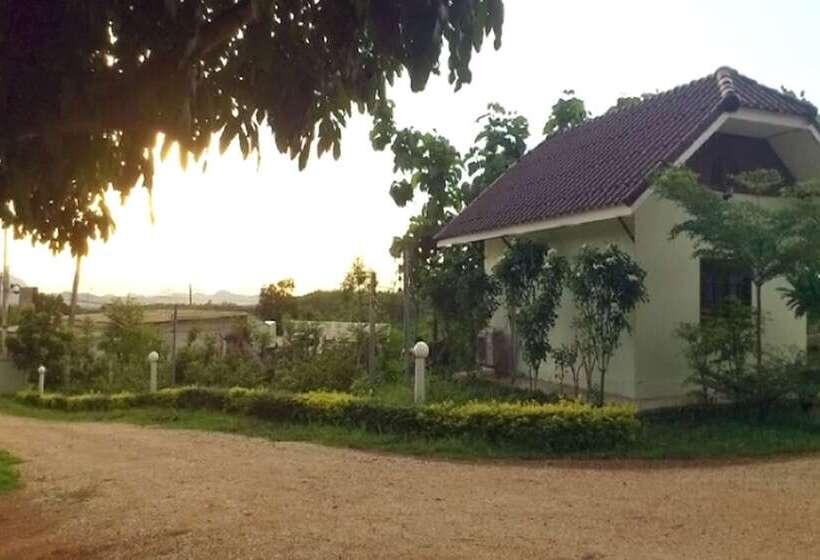 Suanlamyai Resort