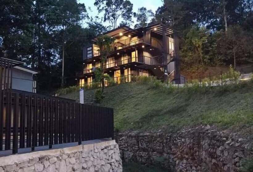 فندق Casa Hill Resort