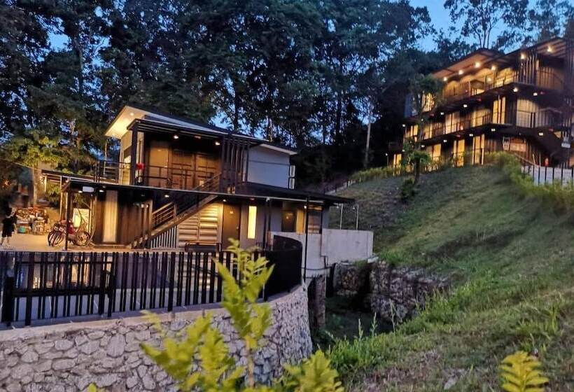 فندق Casa Hill Resort