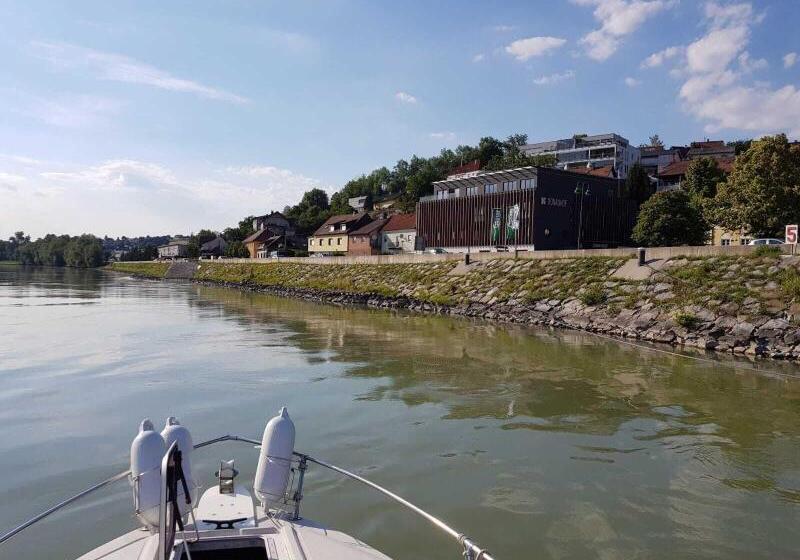 ホテル Donauhof Mauthausen