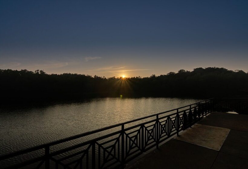 فندق Shantai By The Lake