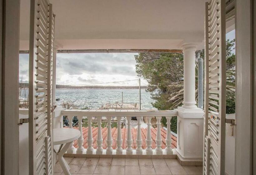 Rooms Katica B&b