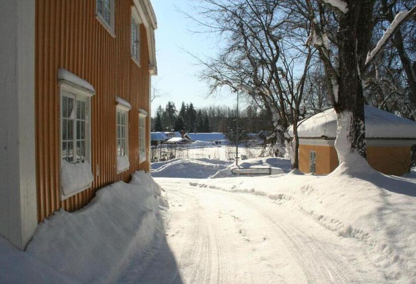 هاستل Forsbacka Wärdshus