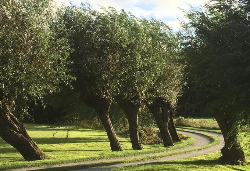 مبيت وإفطار Landgoed Wilgenheerd