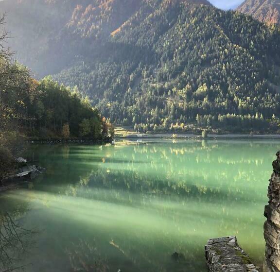 ホテル Albergo Ristorante Miralago