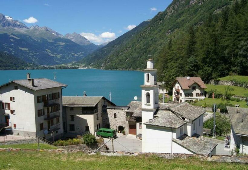 ホテル Albergo Ristorante Miralago