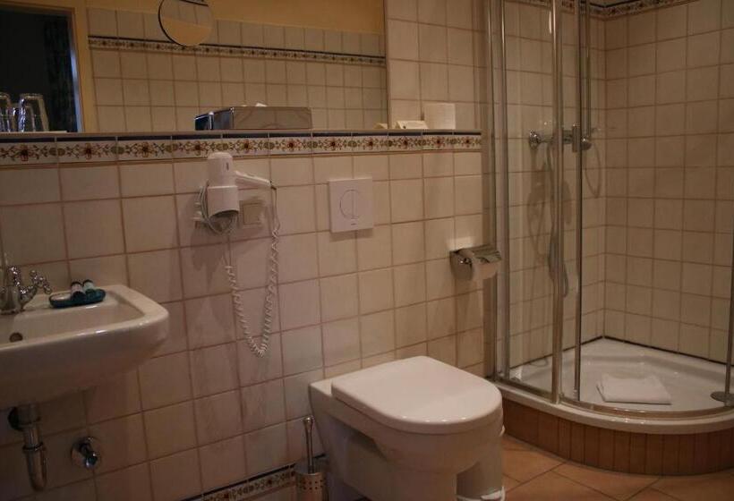 ホテル Schloss & Gut Ulrichshusen