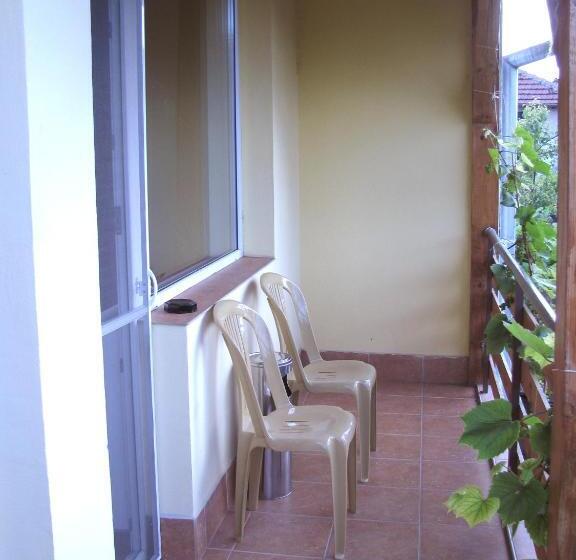 بنسيون Guest House Familia