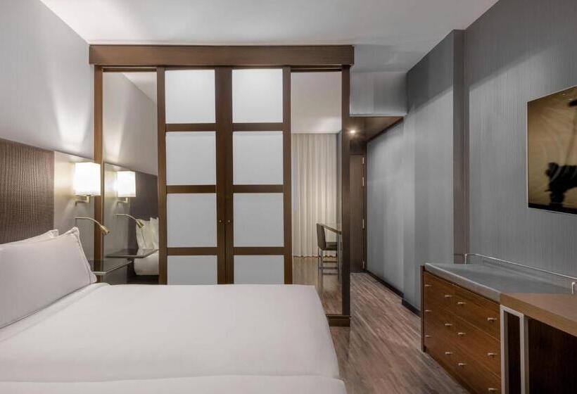 Ac Hotel Coslada Aeropuerto By Marriott