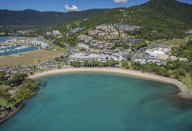 Отель Airlie Beach