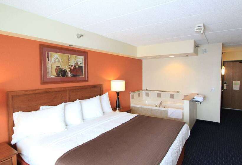 هتل Americinn By Wyndham Cedar Rapids Airport