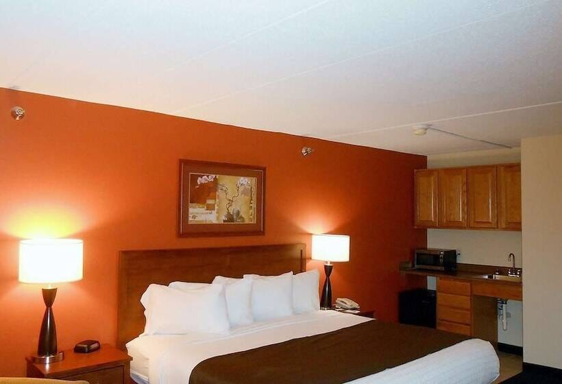 هتل Americinn By Wyndham Cedar Rapids Airport