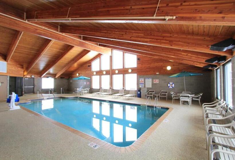 هتل Americinn By Wyndham Cedar Rapids Airport