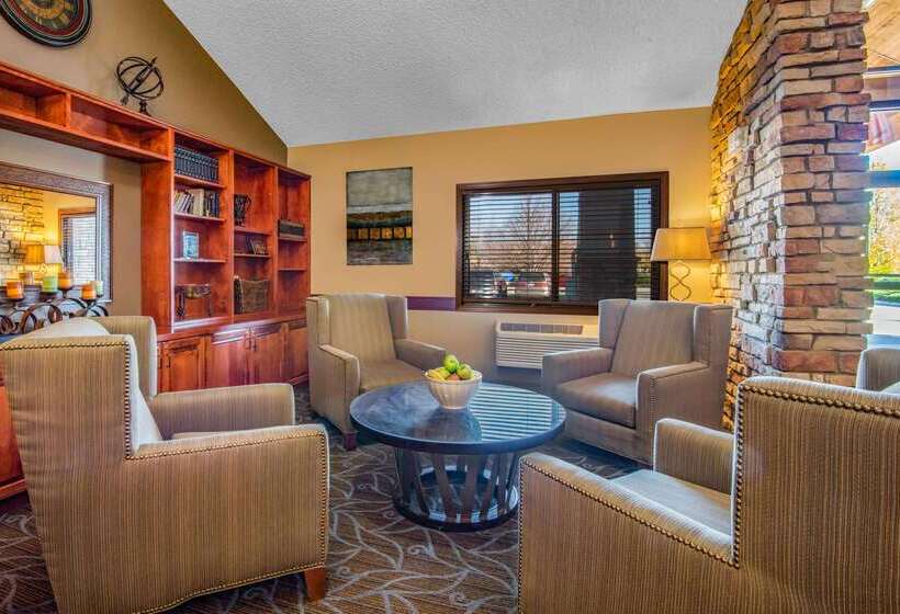 هتل Americinn By Wyndham Windsor Ft. Collins