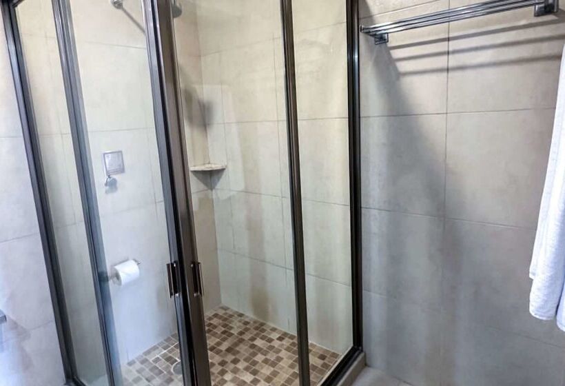 هتل Best Western Posada Chahue