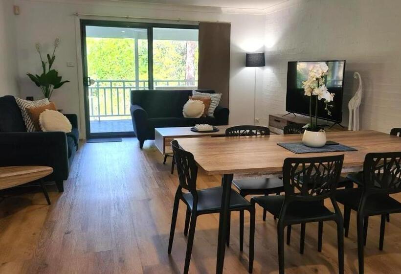 Отель Stay At Raffertys Resort