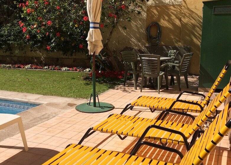 هتل Crillon Mendoza