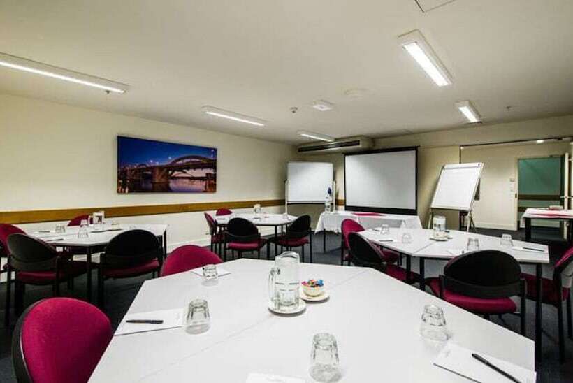 هتل George Williams