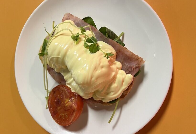 هتل George Williams