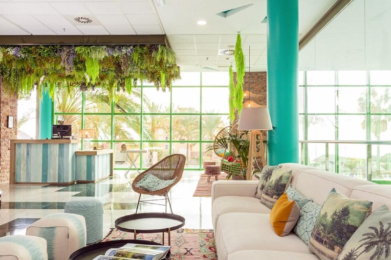 هتل Holiday World Riwo