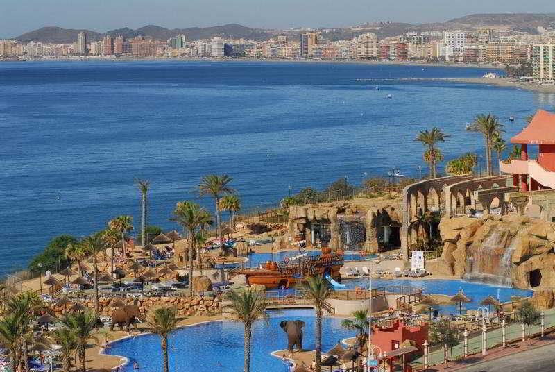 هتل Holiday World Riwo