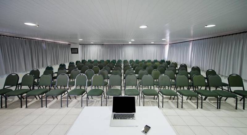 هتل Iracema Travel