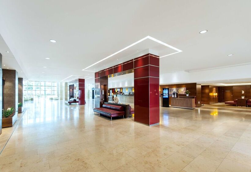 هتل NH Vienna Airport Conference Center