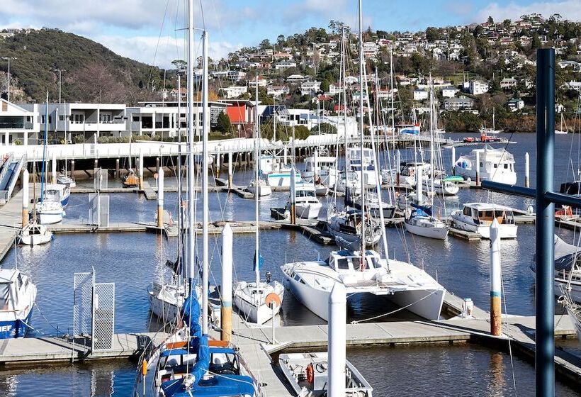 هتل Peppers Seaport