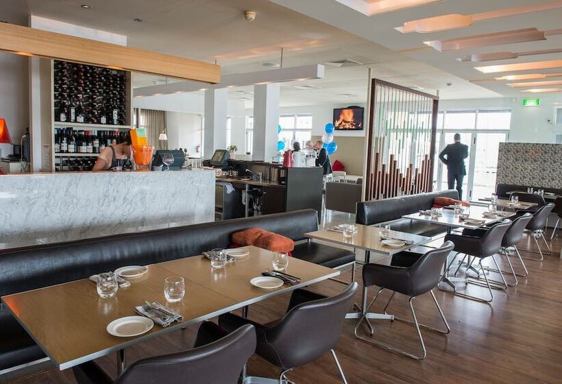 هتل Peppers Seaport