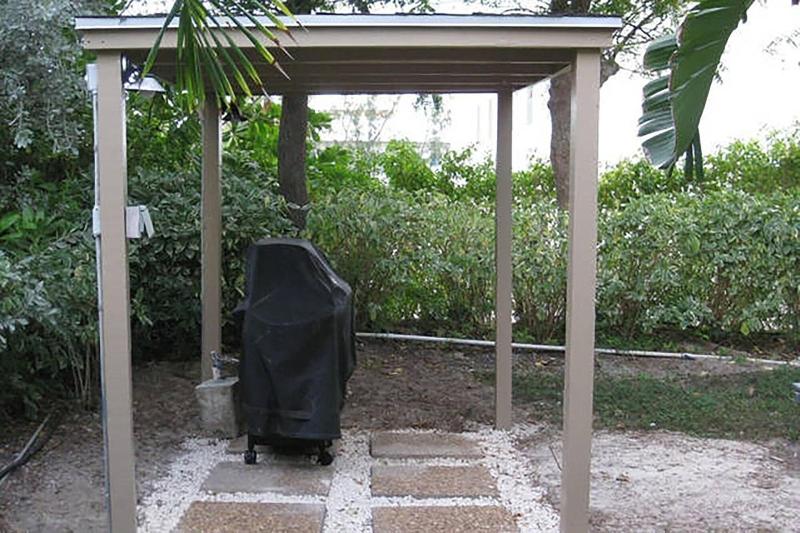 هتل The Inn At Grace Bay