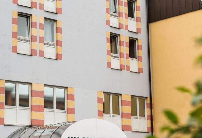 בית מלון כפרי Tryp By Wyndham Rosenheim