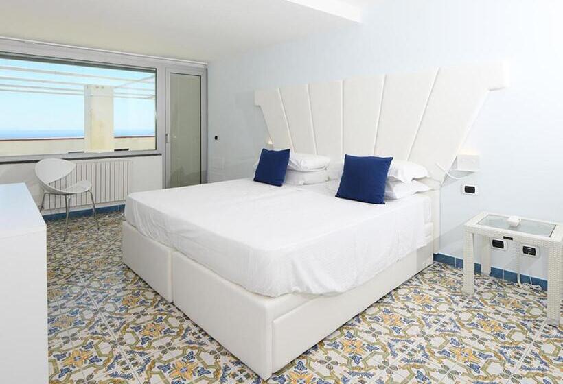 هتل Villa Felice Relais