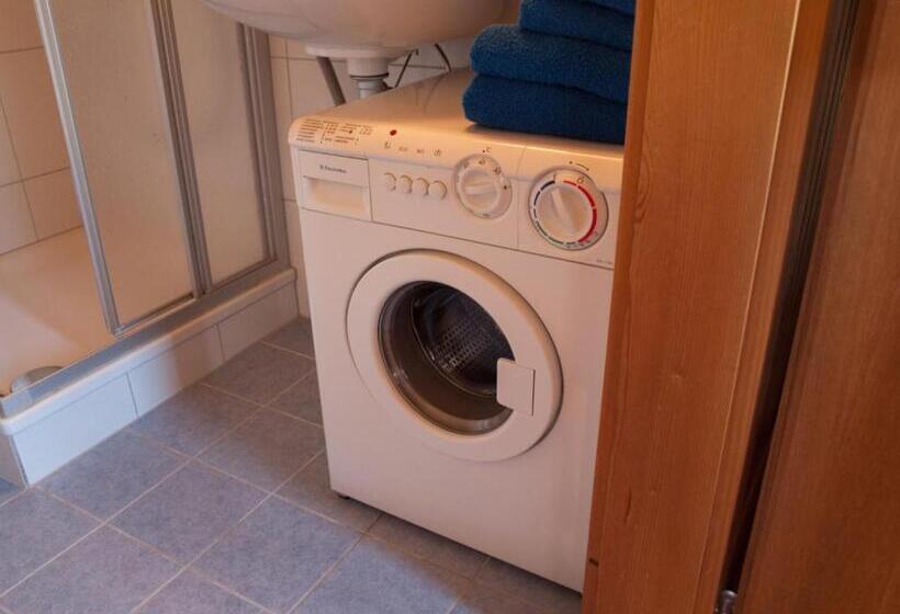 فندق صغير Gruppenhaus Im Walliser Alpstyle